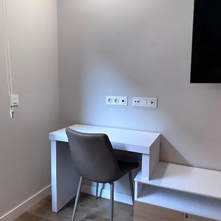 Esenzia Aranda Apartment